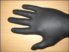Egyszerhasználatos gumikesztyű, fekete M méretekben (100 db/csomag)